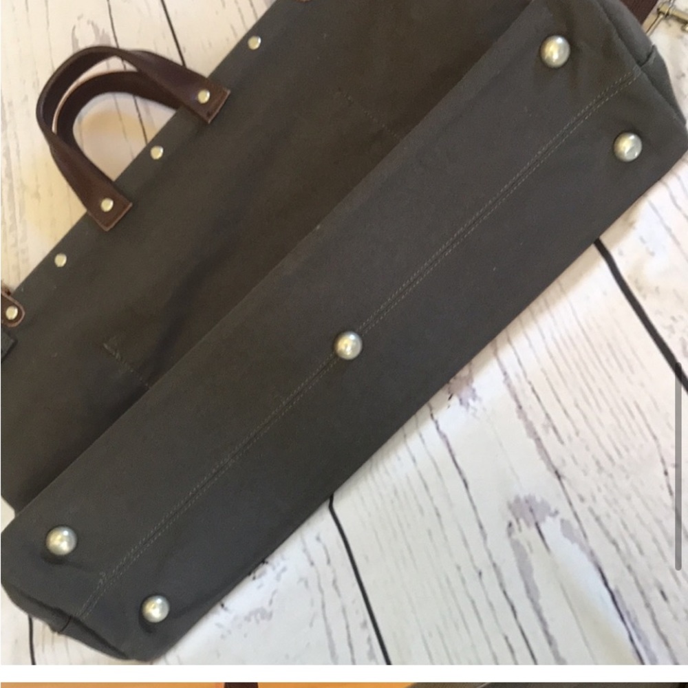 NWOT Men’s large metal frame bag - Picture 3 of 3